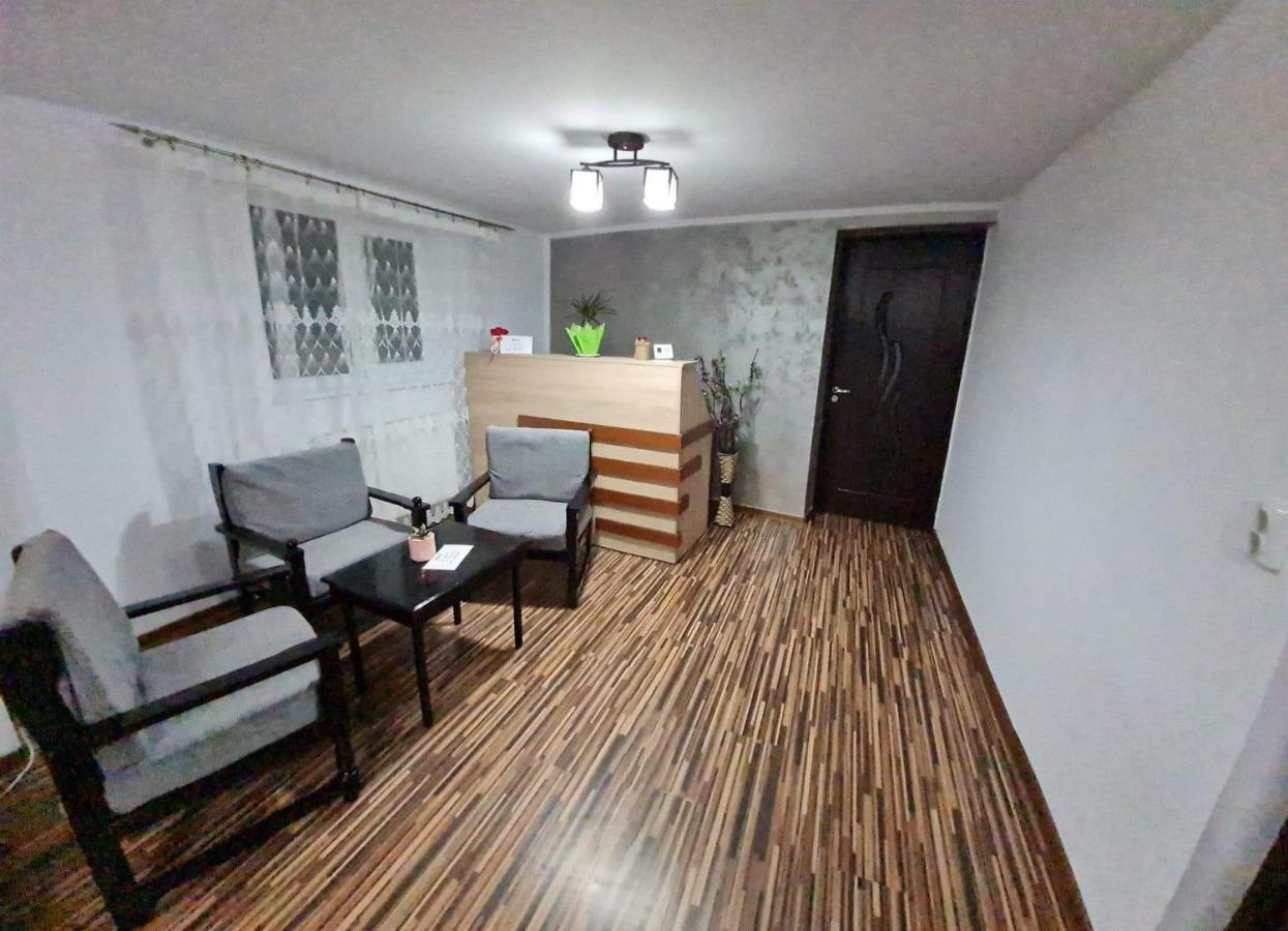 Hotel Casa Ostrov Călimăneşti Exterior foto